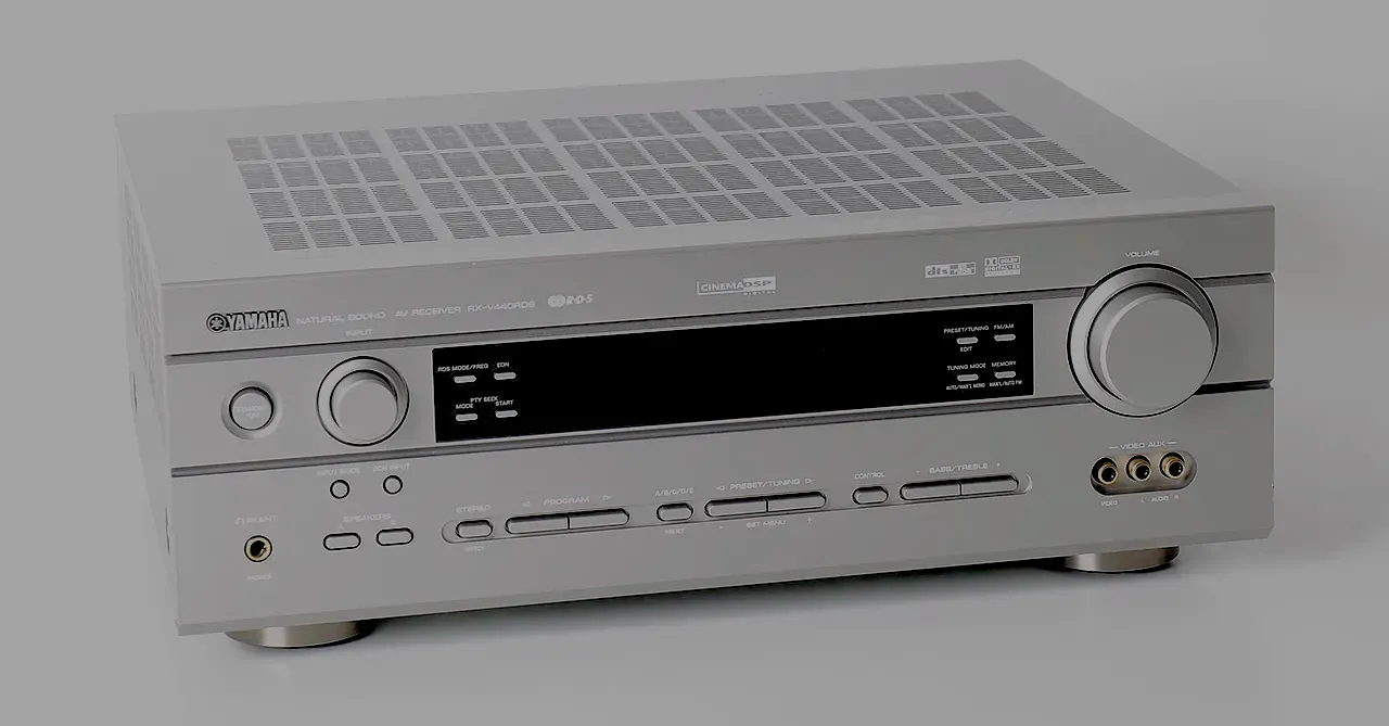 Yamaha RX-V440RDS panel frontal